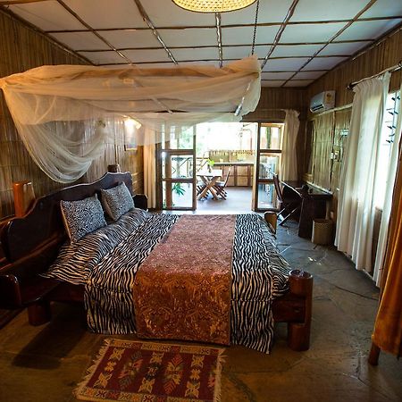 Ziwa Beach Resort Bamburi Eksteriør billede