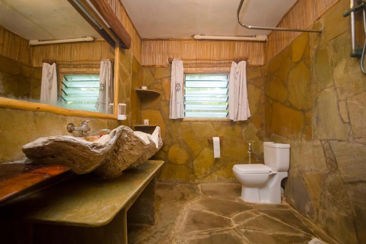 Ziwa Beach Resort Bamburi Eksteriør billede